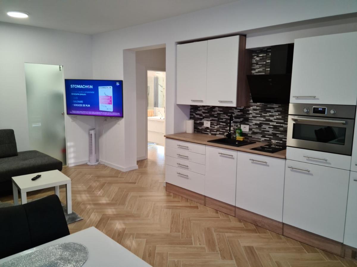 Ferienwohnung Apartament In Complex Rezidential In Oradea Exterior foto